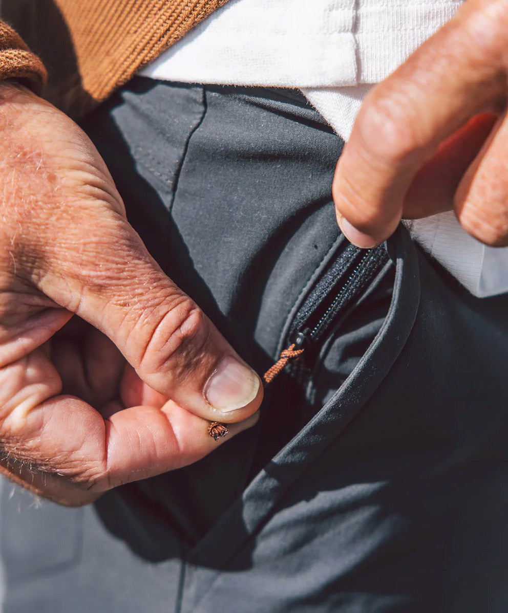 オールテレイン パンツ